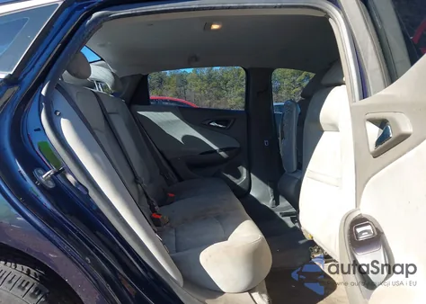 2017 Chevrolet Malibu Ls из США, поврежденный, VIN 1G1ZB5ST2HF288904